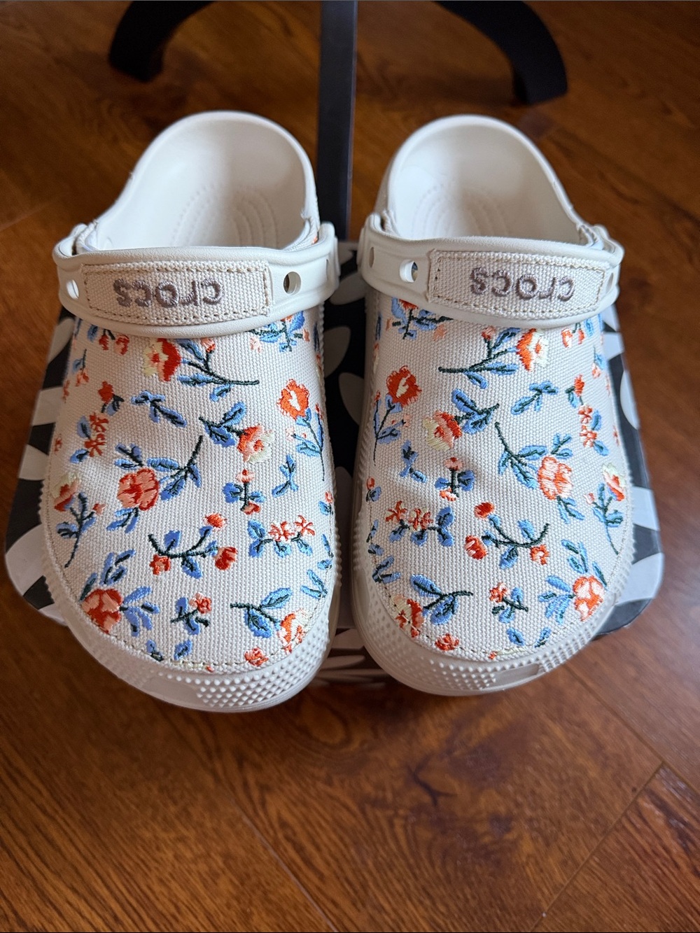 CROCS Women’s  Floral Canvas Clogs - White with Orange & Blue Flowers